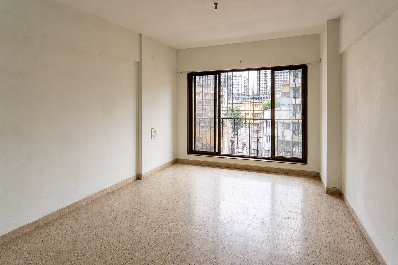2 BHK on Mathuradas Road, Kandivali West
