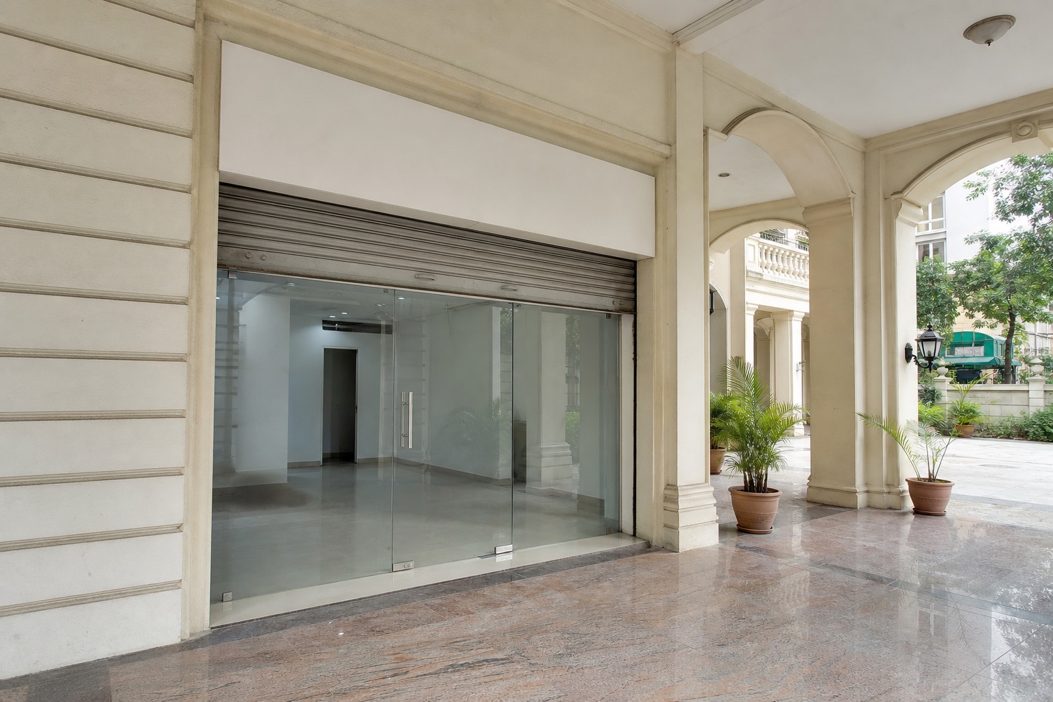 Ground floor shop at Hiranandani Galleria, Powai