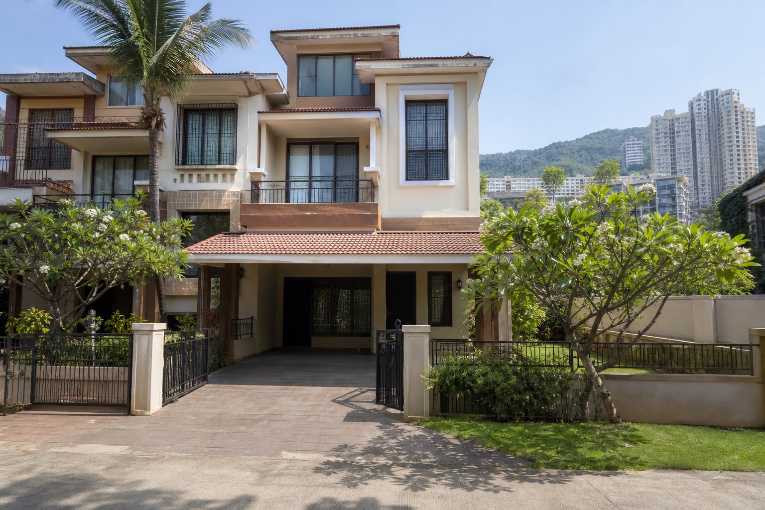 4 BHK row house in Hiranandani Estate, Thane West